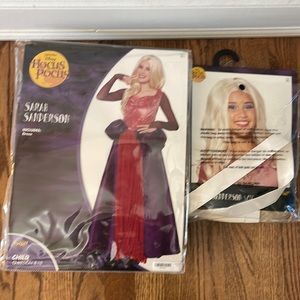 Sarah Sanderson  Costume